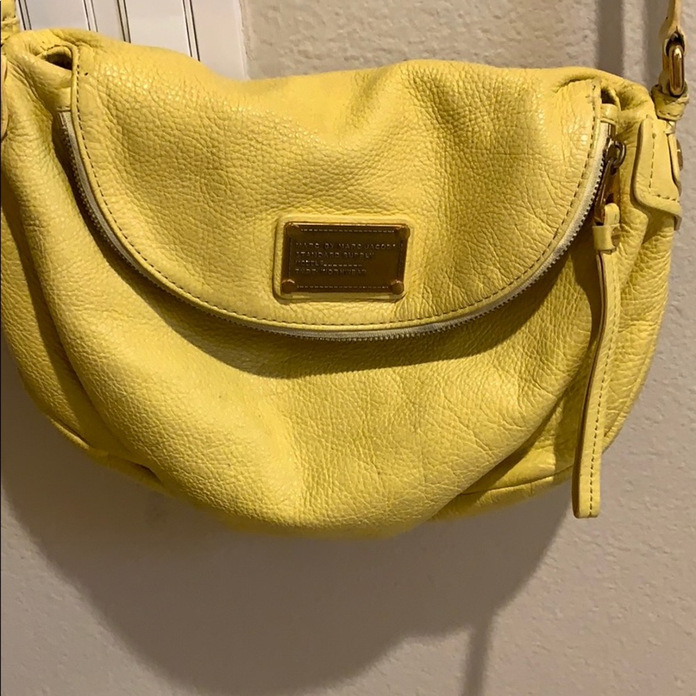 Cute yellow Marc Jacobs crossbody